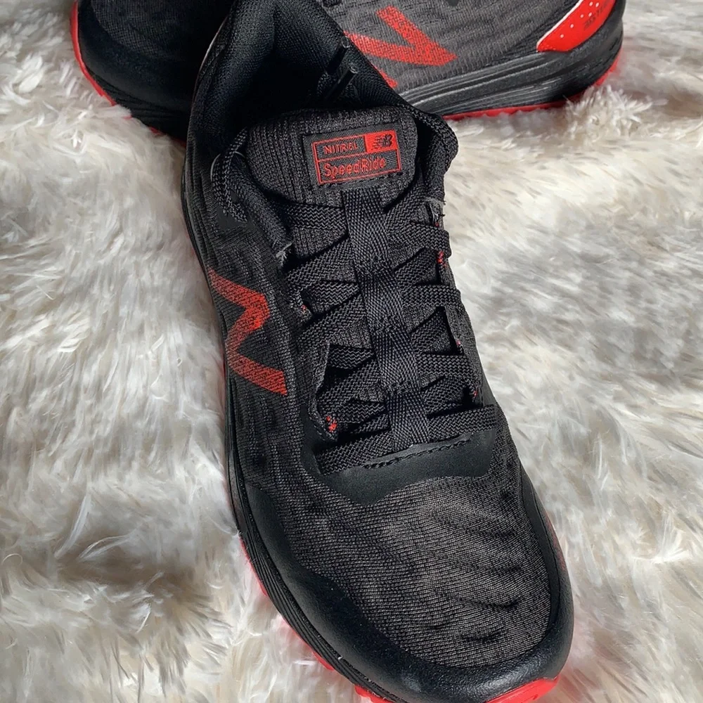New balance big boys‎ Speedride Nítrel sneakers, size 4